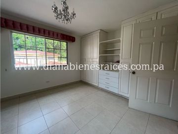 Venta de casa en Altos de Panamá