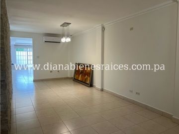 Venta de casa en Altos de Panamá