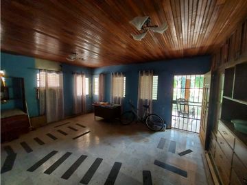 VENDO CASA EN CHITRE