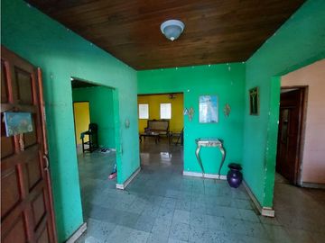 VENDO CASA EN CHITRE