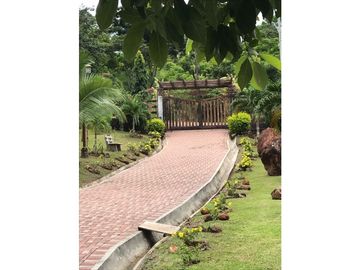 TERRENO / CHAME / SAJALICES / 4200M2 / ANEXO / BOHIO / PISCINA / RIO