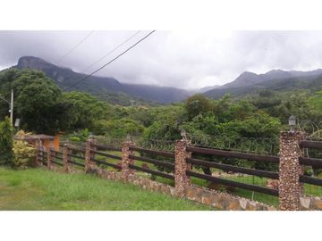 TERRENO / CHAME / SAJALICES / 4200M2 / ANEXO / BOHIO / PISCINA / RIO