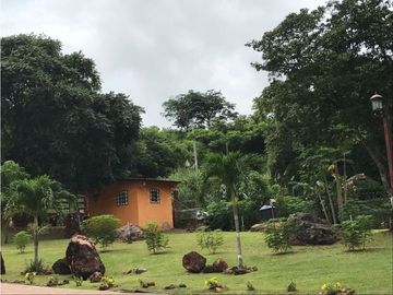 TERRENO / CHAME / SAJALICES / 4200M2 / ANEXO / BOHIO / PISCINA / RIO