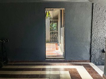 Casa en venta en Fracc. sobre Camino Real a Cholula, con 2,500m2 de Terreno