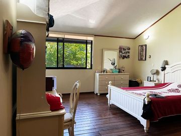 Casa en venta en Fracc. sobre Camino Real a Cholula, con 2,500m2 de Terreno