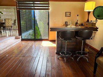 Casa en venta en Fracc. sobre Camino Real a Cholula, con 2,500m2 de Terreno