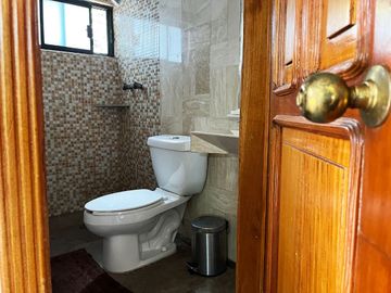 Casa en venta en Fracc. sobre Camino Real a Cholula, con 2,500m2 de Terreno