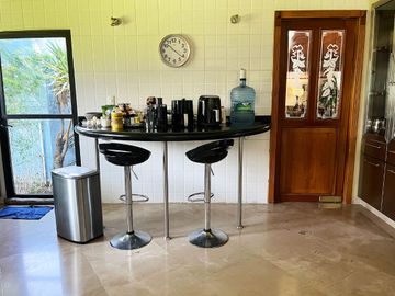 Casa en venta en Fracc. sobre Camino Real a Cholula, con 2,500m2 de Terreno