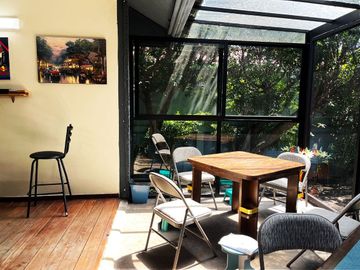 Casa en venta en Fracc. sobre Camino Real a Cholula, con 2,500m2 de Terreno