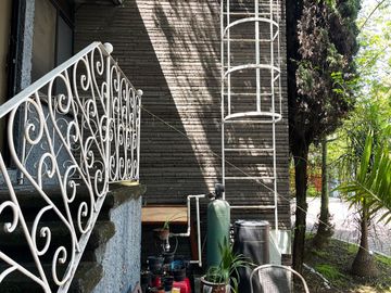 Casa en venta en Fracc. sobre Camino Real a Cholula, con 2,500m2 de Terreno