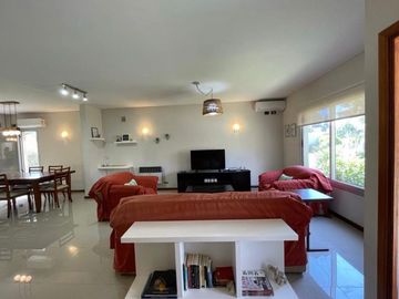 Casa en venta en Hurlingham