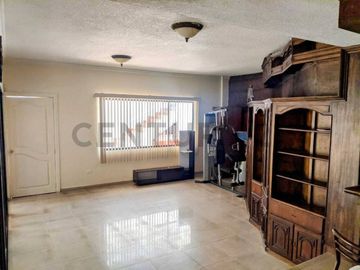 Casa en Venta de 740m2 dentro de la Urbanización El Condado