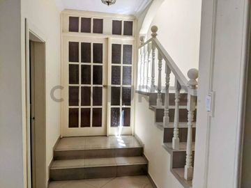 Casa en Venta de 740m2 dentro de la Urbanización El Condado