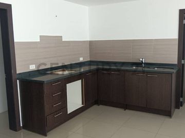 VENTA CASA TUMBACO, SECTOR PLAZA HILACRIL