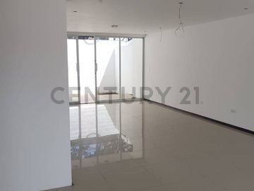 VENTA CASA TUMBACO, SECTOR PLAZA HILACRIL