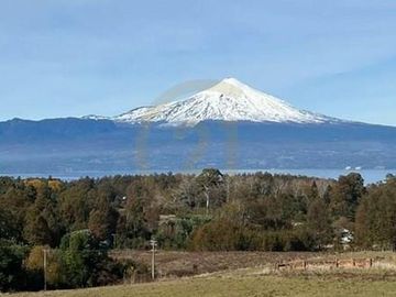 Parcela con vista al  Volcán y derecho a marina
