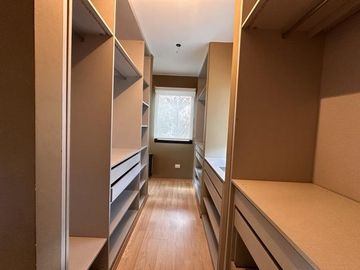 Casa en venta en Barrio El Aromo una planta, 3 dormitorios mas playroom con pileta