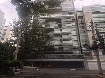 EN VENTA - MODERNO LOFT DE 2 PISOS - ATRAS PALMAS Y PERIFERICO