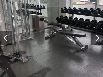 EN VENTA - MODERNO LOFT DE 2 PISOS - ATRAS PALMAS Y PERIFERICO