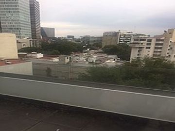 EN VENTA - MODERNO LOFT DE 2 PISOS - ATRAS PALMAS Y PERIFERICO