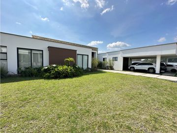 Se Vende Casa Campestre Sector - Avenida Centenario