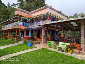 HERMOSA CASA CAMPESTRE