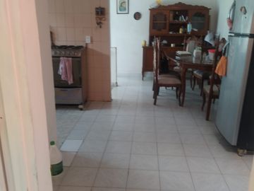 CASA EN LA NUEVA FLORESTA
