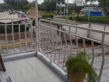 CASA EN LA NUEVA FLORESTA