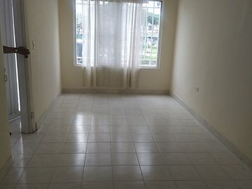 CASA EN LA NUEVA FLORESTA