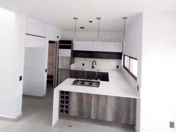 ¡CASA ESPECTACULAR EN VENTA EN CAPITAL SUR!