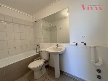 Departamento en Venta en Rebajado UF 1.690 ! Vendo Departamento 3 Dorm sin estacionamiento! recien pintado