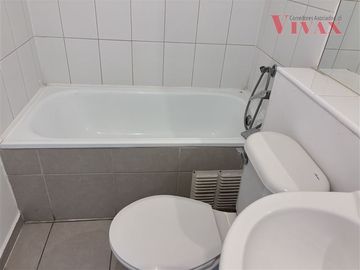 Departamento en Venta en Rebajado UF 1.690 ! Vendo Departamento 3 Dorm sin estacionamiento! recien pintado