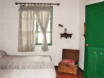 Casa típica Campestre 4 habitaciones   vía Rionegro - El Carmen