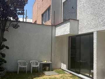 Excelente casa en Valle Dorado