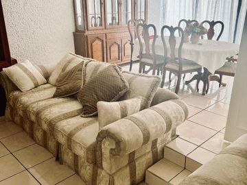 Excelente casa en Valle Dorado