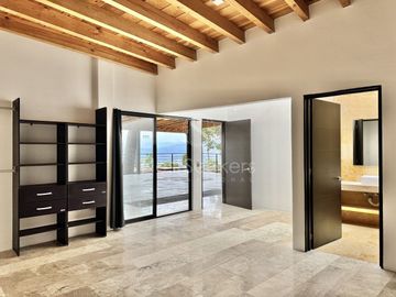 Casa en renta y venta  en Avándaro con vista al bosque y al lago