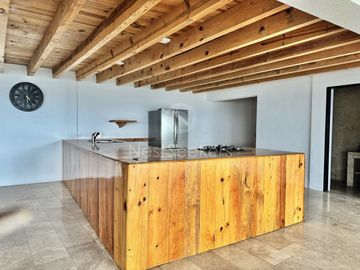 Casa en renta y venta  en Avándaro con vista al bosque y al lago