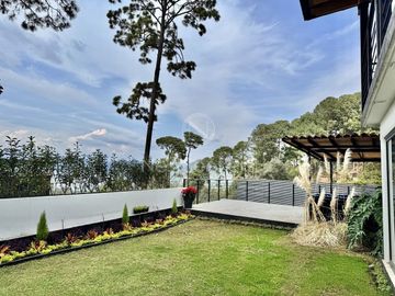 Casa en renta y venta  en Avándaro con vista al bosque y al lago