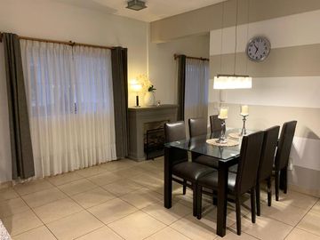 DUPLEX 4 AMBIENTES EN PEQUEÑO CONDOMINIO EN IMPECABLE ESTADO A 2 CUADRAS DE PLAZA BROWN