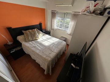 VENTA - 3 AMBIENTES CON BALCÓN - COCHERA - CABALLITO
