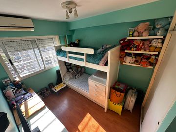 VENTA - 3 AMBIENTES CON BALCÓN - COCHERA - CABALLITO