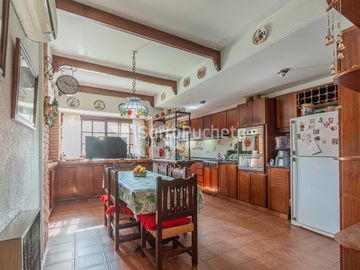 Venta casa 4 ambientes en Ramos Mejia.