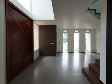 CASA EN PARQUES VALLARTA  COTO ACACIA NUEVA CON ROOF GARDEN Y CUATRO RECAMARAS
