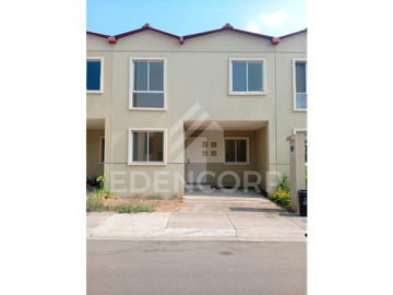 Casa en Urb. Bonavila