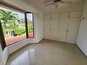 VENTA DE CASA EN VISTA HERMOSA