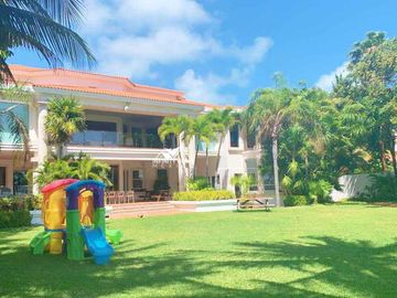 RESIDENCIA EN POKTAPOK FRENTE LAGUNA PARA REMODELAR