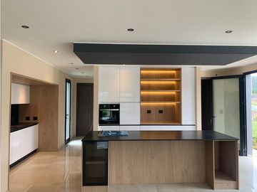 SE VENDE CASA EN COUNTRY CARLOS PAZ GOLF