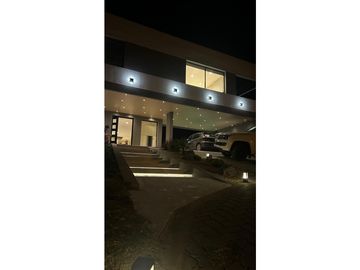 SE VENDE CASA EN COUNTRY CARLOS PAZ GOLF