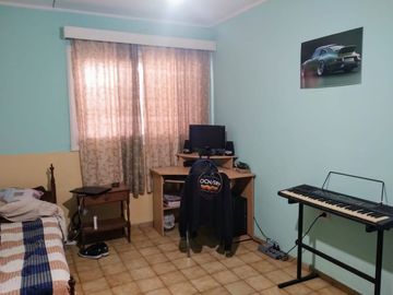 VENTA CASA MIXTA 2 DORMITORIOS / PATIO 4° SECCION