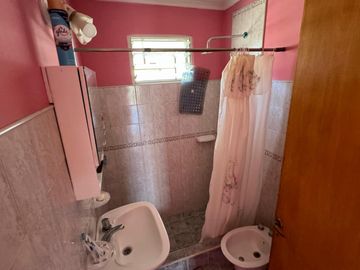 Excelente Casa De 3 Amb. Con Gran Parque **apto Crédito** Lote 44x1500. Los Quebrachos s/n. Cosquín